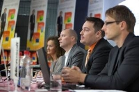 Tiskovna konferenca - Office 2011